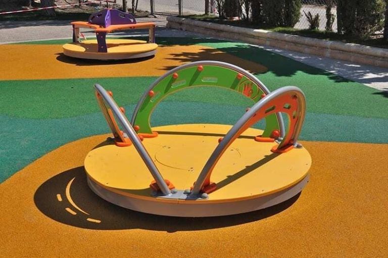 Carrusel para parques infantiles