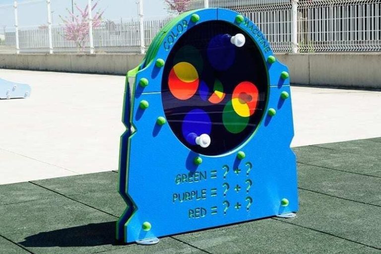 Paneles ludicos para parques infantiles