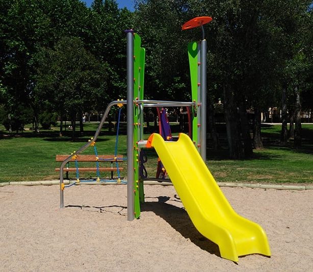 CASTILLOS Y MULTIJUEGOS PARA PARQUES INFANTILES